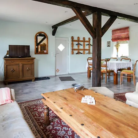 Pet Friendly In With Kitchen Apartment