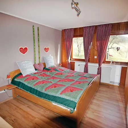 Pet Friendly In With Kitchen Apartment Lugde
